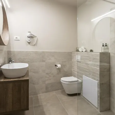 Πανσιόν Cor 4*